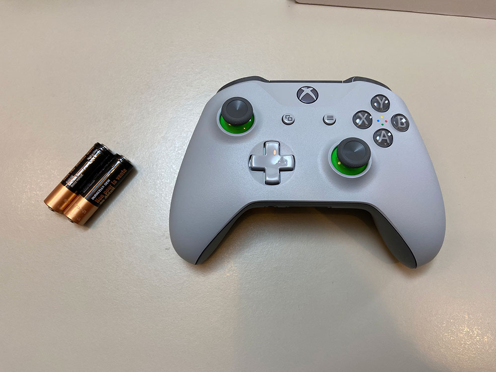 XBox One Controller　コントローラー 単三電池