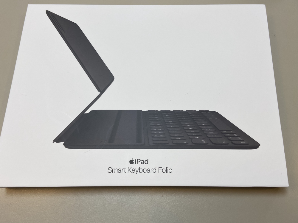 ipad smart keyboard folio ケース　apple