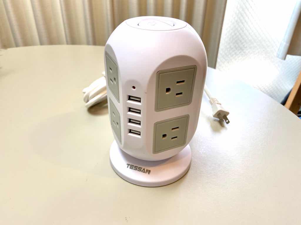 タワー型電源タップ　充電　AC