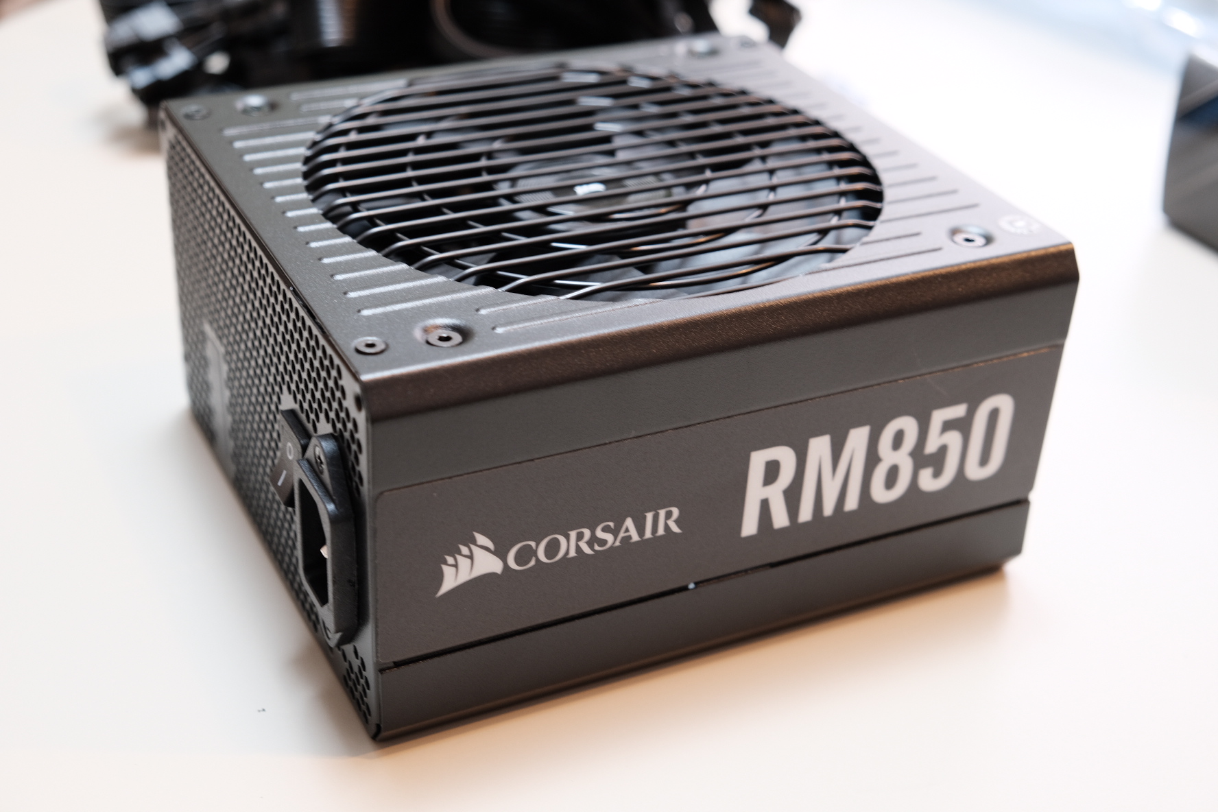 CORSAIR  RM850 電源