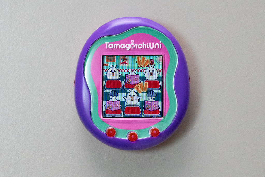 Tamagotchi Uni 　たまごっち　バンダイ　bandai