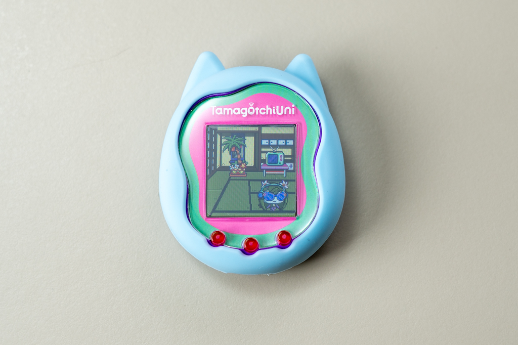 Tamagotchi Uni 　たまごっち　バンダイ　ケース