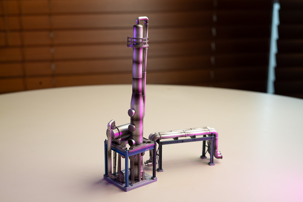 戦禍のコンビナートB（蒸留塔） トミーテック　TOMYTEC